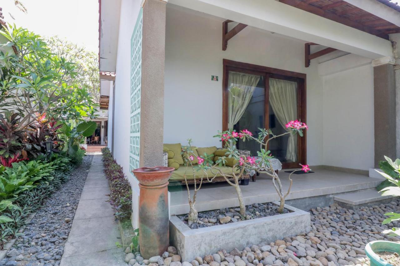 Oyo 1757 Villa Dende ลอมบอก ภายนอก รูปภาพ